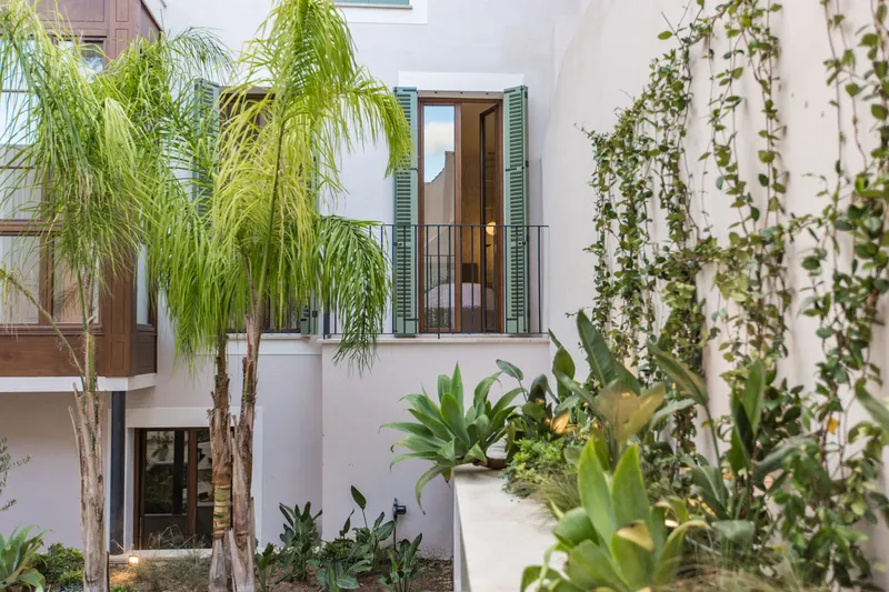 Es Palau, noble floor with garden & pool in Can Serra - Cavallería Palace, Palma — photo 11