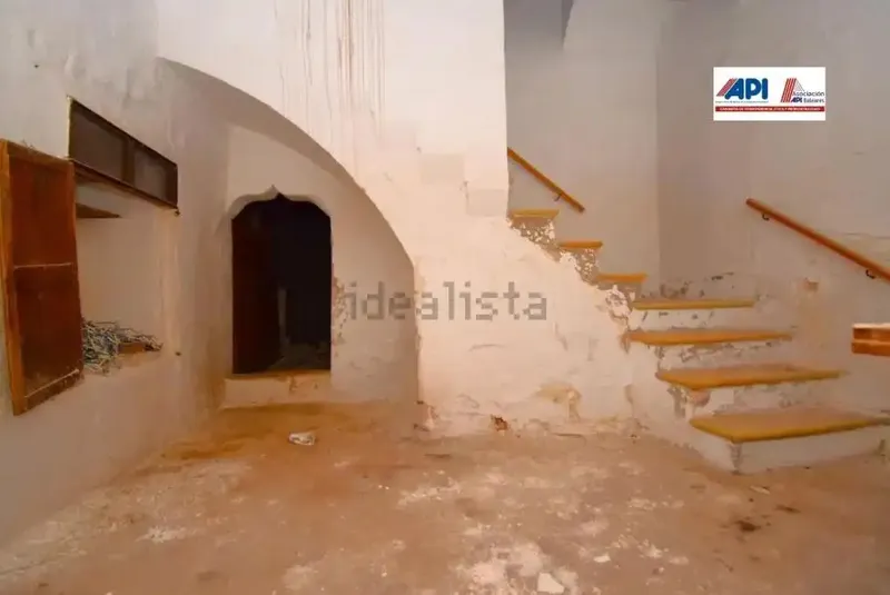 Interesting house for total renovation of 270 m² built in the old town of Muro, just a minute's walk from the — photo 1