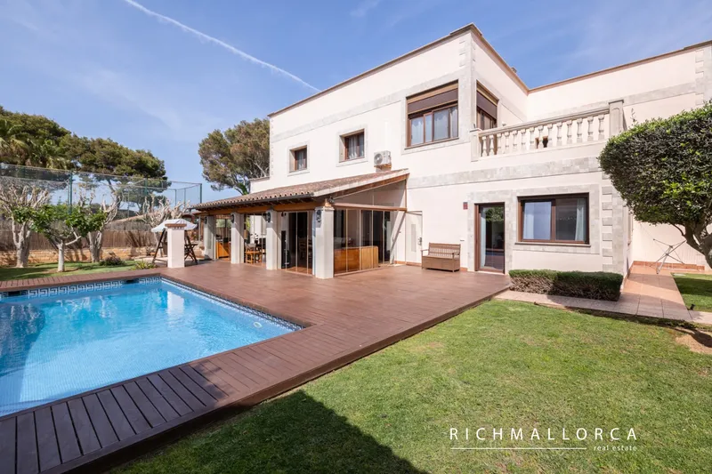 Exclusive family home with garden and pool in central El Toro, near Port Adriano — photo 3