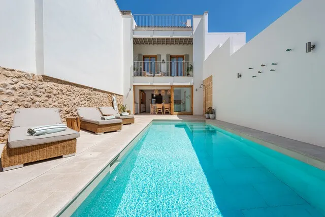 Elegantly renovated village house with pool for sale in Pollensa, North Mallorca — photo 9