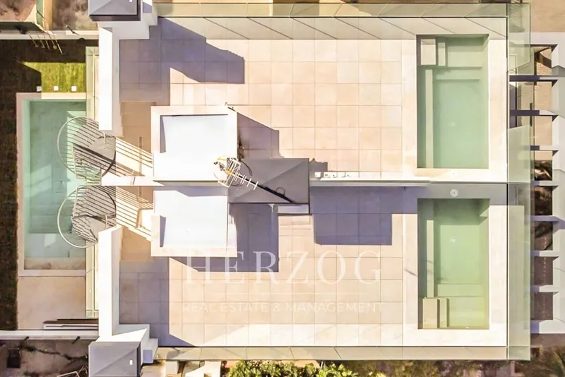 Exclusive new-build penthouse with private pool and sea views in Playa de Palma — photo 3