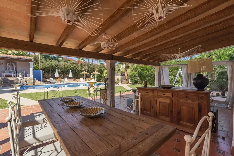 This beautiful villa in Cala Pi with Versace-style elements and a constructed area of approx. 490 m2 offers sea views over a gr — photo 10
