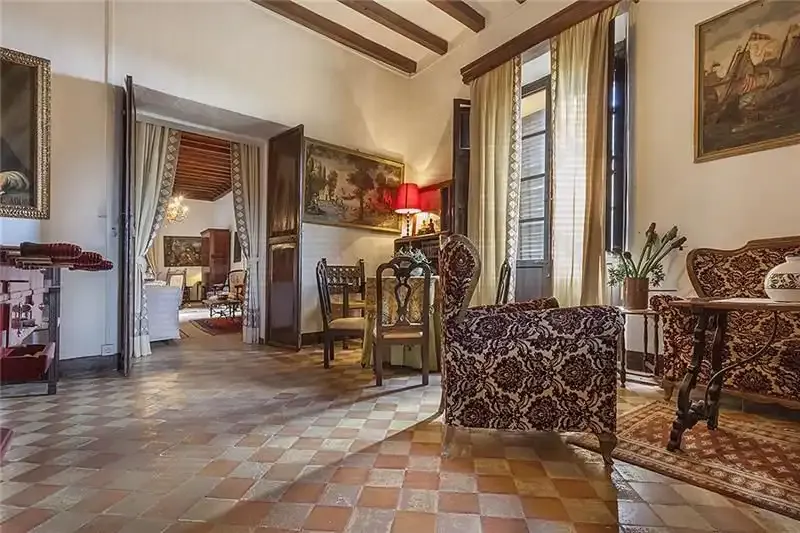 Mallorcan estate with several buildings on a plot of approx. 863,401 m2. The main house of approx. 2,051 m2 built — photo 5