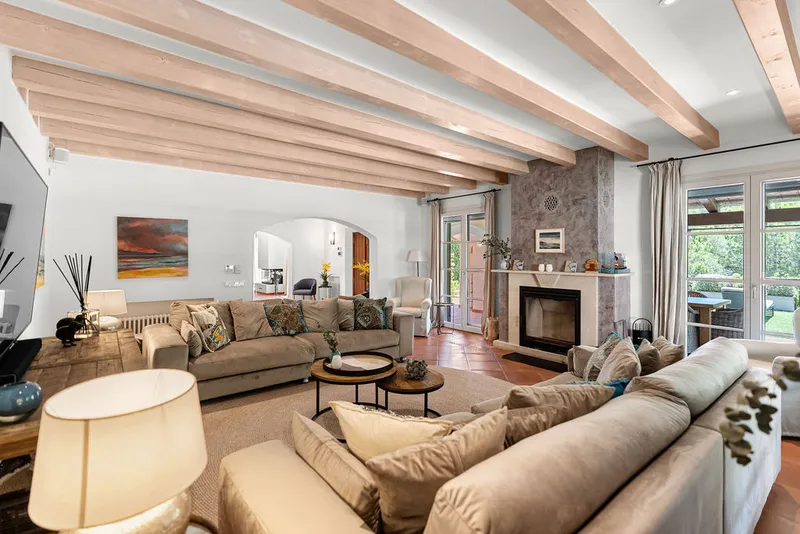 Luxury Mediterranean Living with Stunning Sea Views and Private Pool — photo 3
