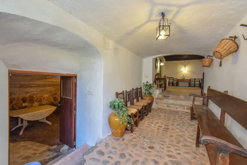 Large Town house with patio in Fornalutx — photo 3