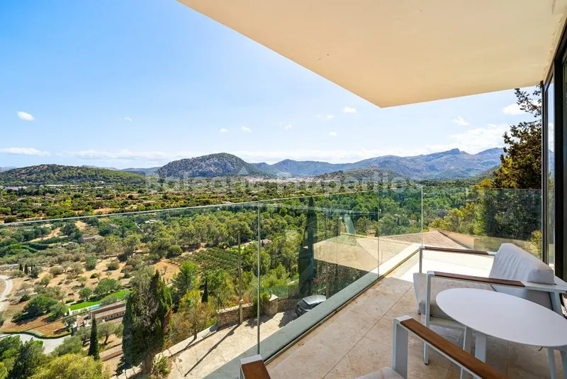 Contemporary villa with ETV license and breathtaking views for sale in Pollensa, Mallorca — photo 2