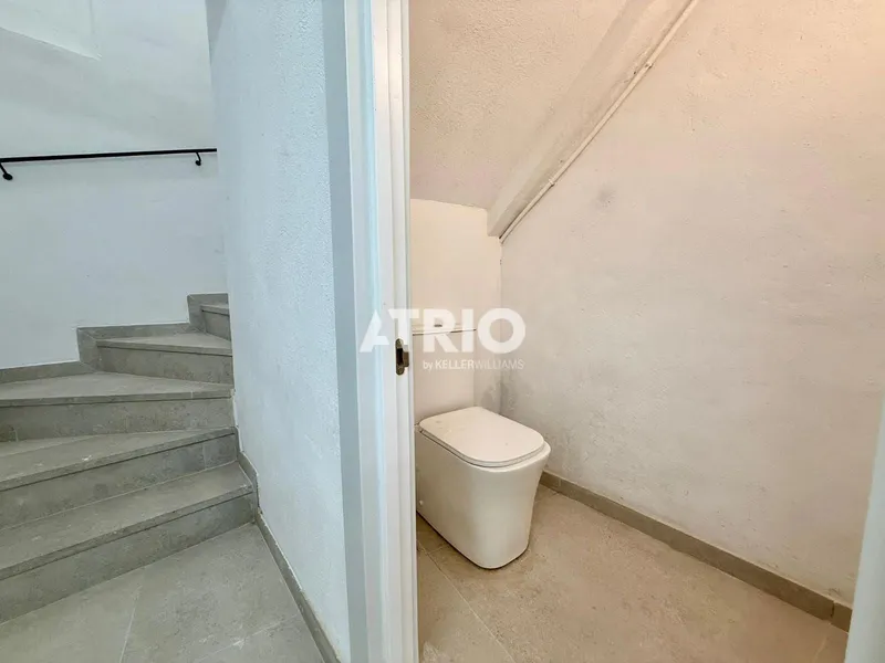 Corner commercial premises in Porta Sant Antoni — photo 7