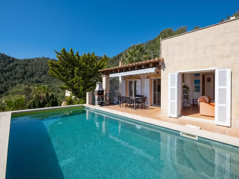Exclusive villa with sea views, pool and ETV license in Canyamel — photo 5