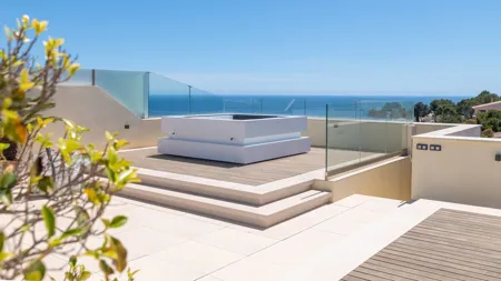 Penthouse with sea views in sought-after residential area in Bendinat for sale — photo 1