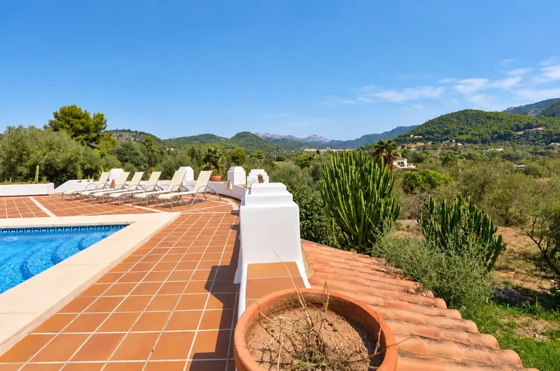 Encantadora finca de estilo tradicional mallorquín situada en un entorno tranquilo y natural, muy cerca de Puerto de Andratx, una de las zon — photo 12