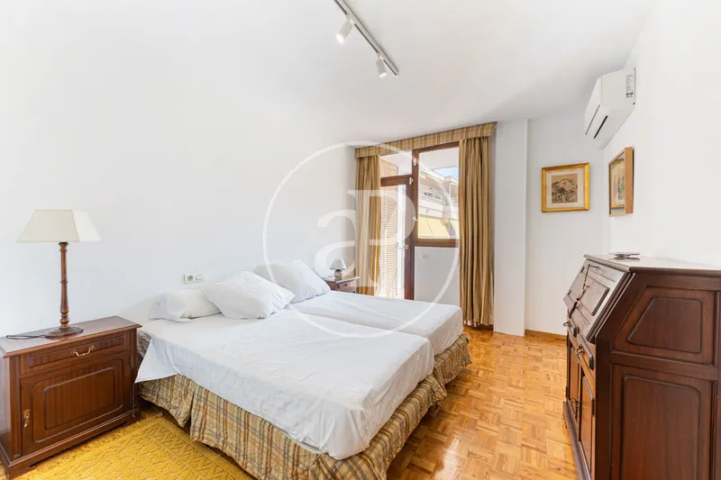 Apartment for rent on Paseo Mallorca — photo 10