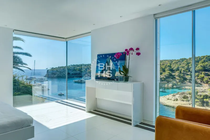 Villa for sale in Sol de Mallorca — photo 1