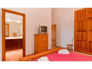 Beautiful finca with pool and holiday license!! Rustic house 3 bedrooms — photo 12