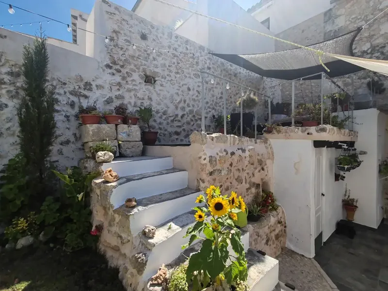 Charming village house with a total of 217m2 of Mallorcan soul and views of the Sierra de Tramuntana in the heart of Campanet — photo 1