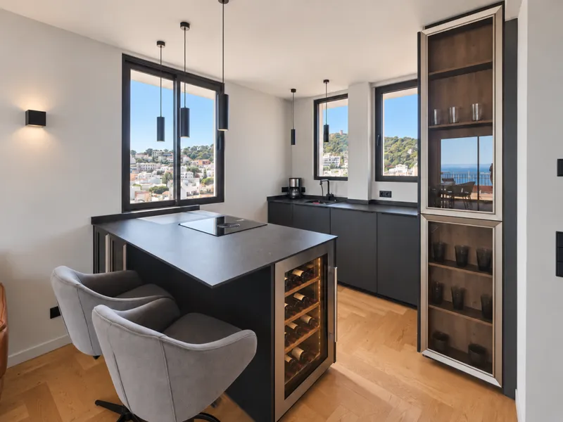 Ref 2122; Spectacular penthouse with private terrace in Palma, El Terreno, for rent — photo 8
