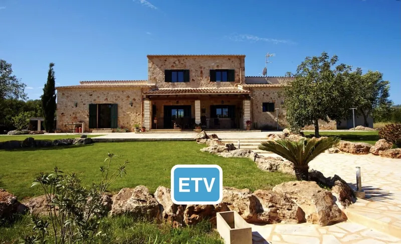 Finca with holiday rental license for 10 people in Santanyi — photo 1