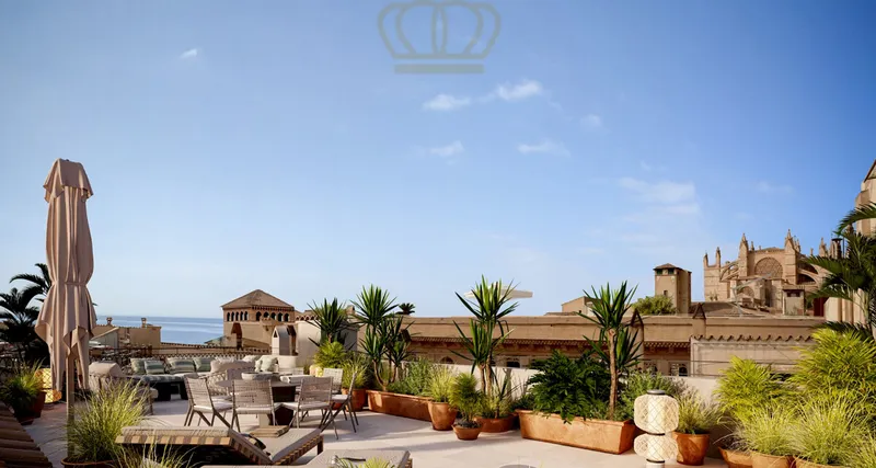 Noble penthouse with terrace in historic building in Palma — photo 2