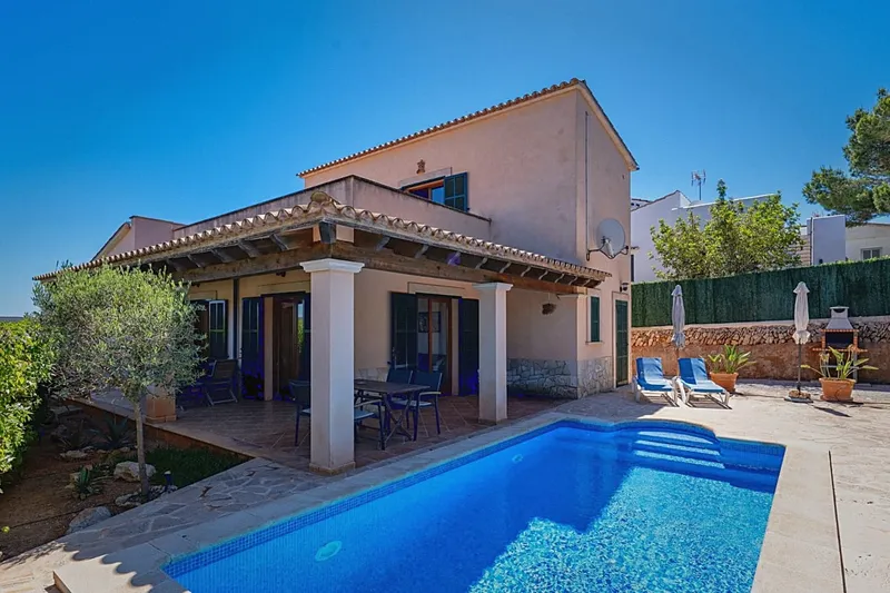 Chalet with pool and ETV in Cala Llombards - short walk to the sea — photo 1