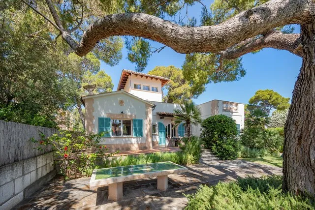 Exclusive villa for sale 200m from the beach in Puerto Pollensa, North Mallorca — photo 3