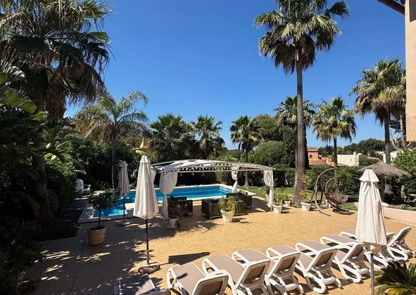 Detached house in Calle Mireia, 6, Costa de la Calma, Calvià — photo 2