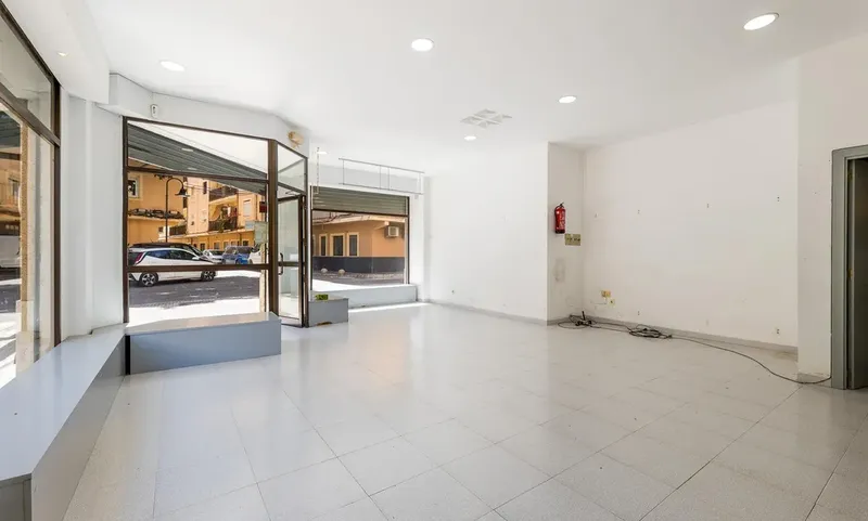 Commercial premises on the ground floor in El Molinar — photo 3