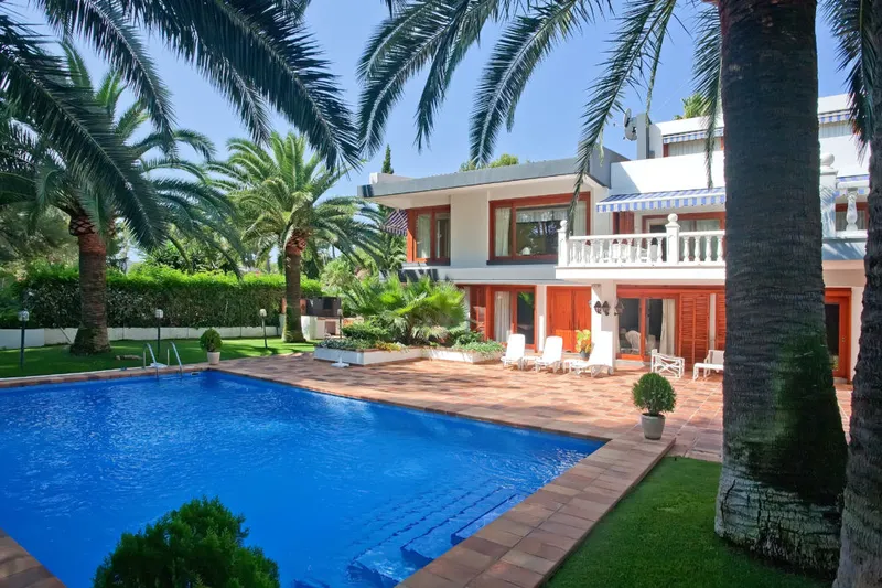 Villa for golf enthusiasts - Marcel Remus Real Estate — photo 1