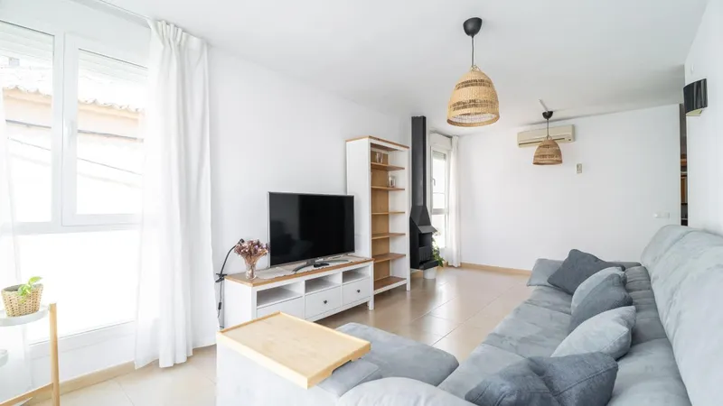 Palma de Mallorca - Bright 2 bedroom Apartment for Sale Near Pere Garau. — photo 1