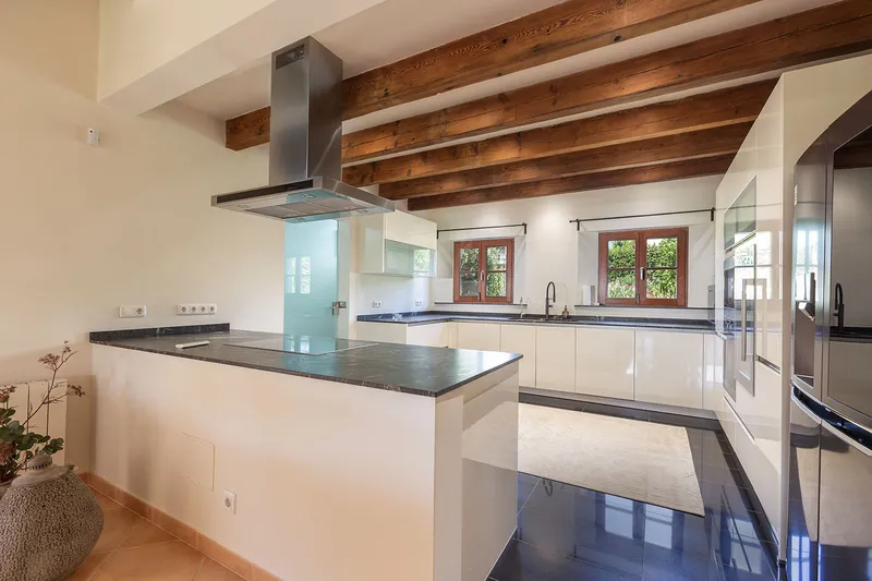 Picture-book finca with plenty of privacy in exclusive villa park — photo 8