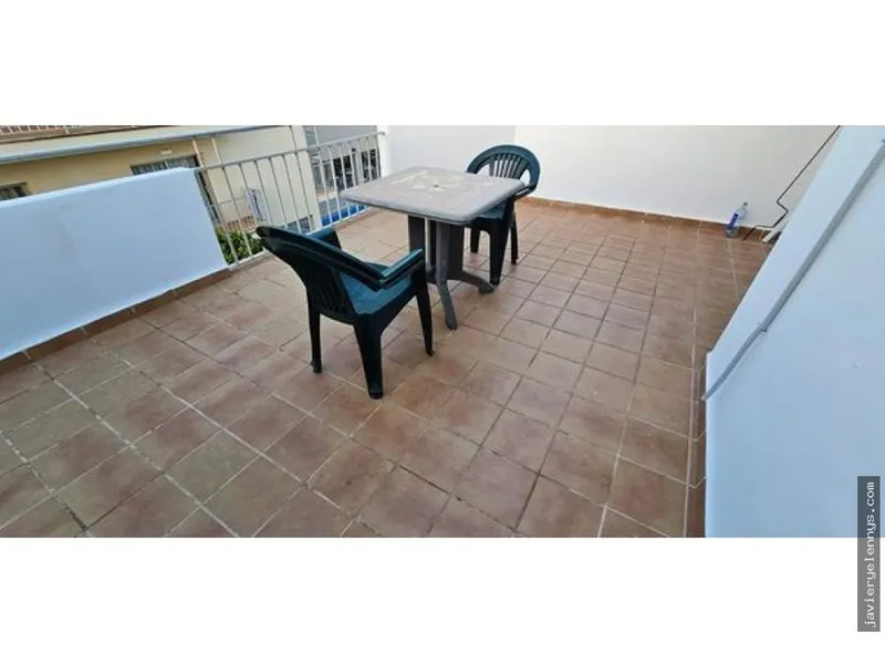 Apartment for rent on Calle Llebeig — photo 2