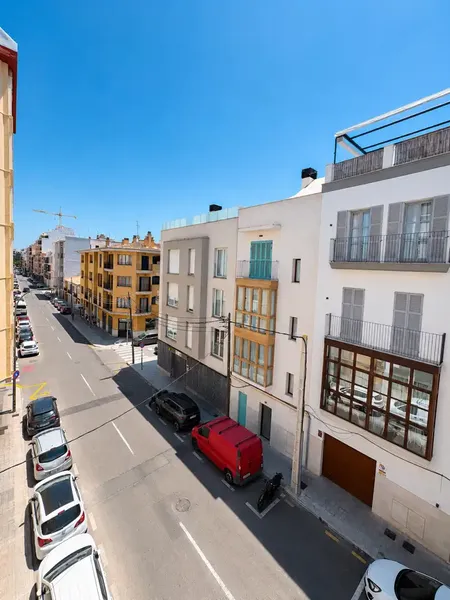 Apartamento con terraza en alquiler en Carrer de Caro — photo 3