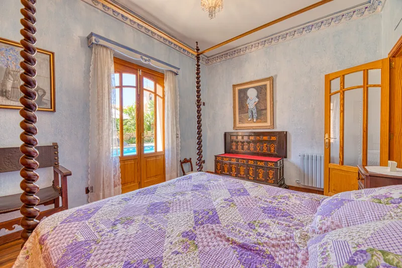 Elegant Five-Bedroom Villa with Courtyard Pool in Es Capdella — photo 5