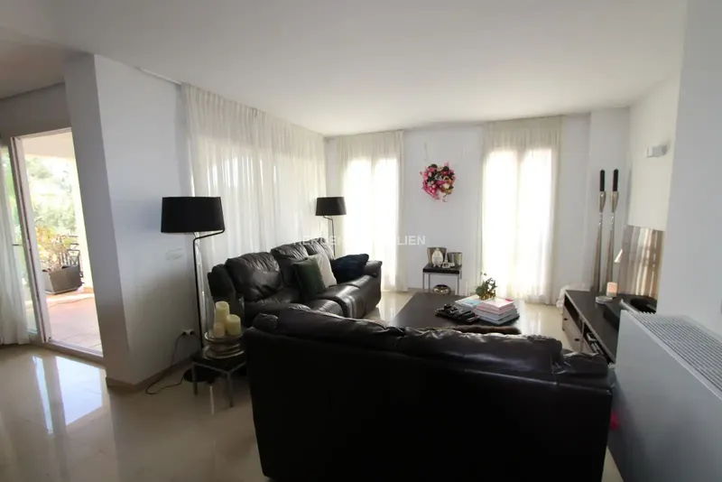 Herden Immobilien Mallorca sells a fantastic modern and high-quality penthouse in an absolutely superior location in Santa Ponsa in a — photo 10