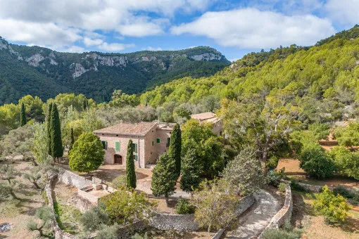 Valldemossa, historic manor house amidst nature near Valldemossa — photo 1