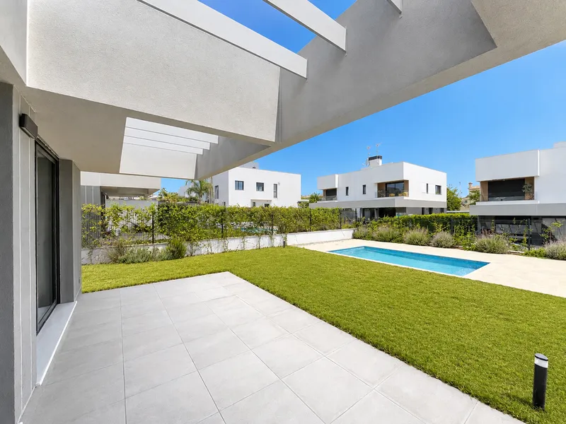 New modern villa in a prestigious area in Puig de Ros Mas — photo 4