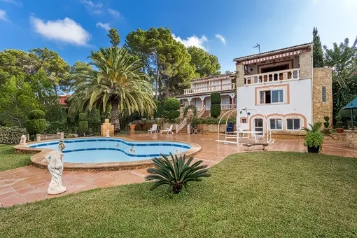 Santa Ponsa, large villa in the residential area of Nova Santa Ponsa — photo 1