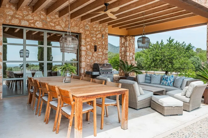 State-of-the-art natural stone country estate for short term rental — photo 6