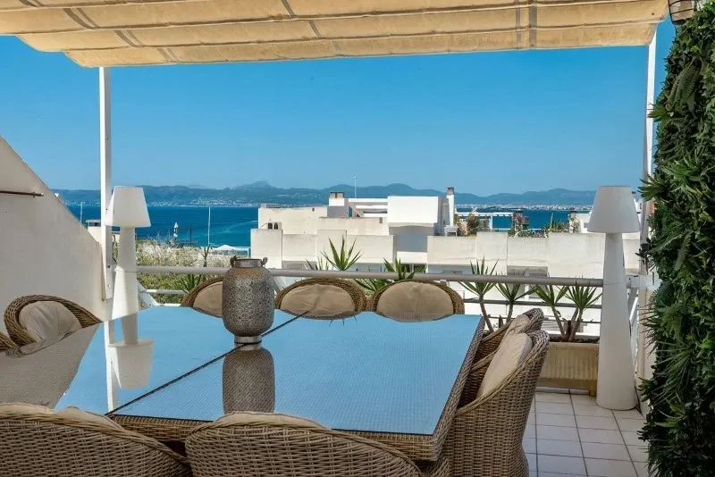 Spacious terraced house in Son Verí Nou with sea views, rooftop terrace and communal pool — photo 1