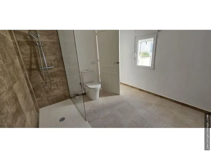 Rental of semi-detached house on Calle Sant Martí — photo 6