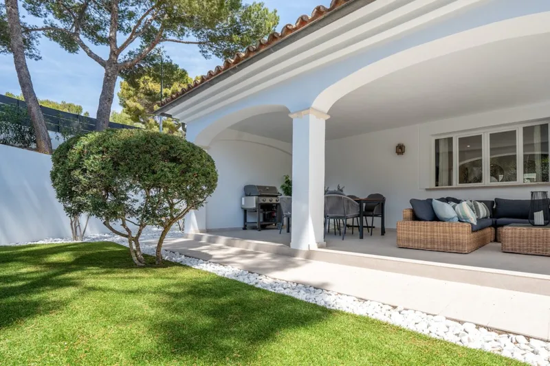 Recently renovated four bedroom villa with pool and garden in Santa Ponsa — photo 1
