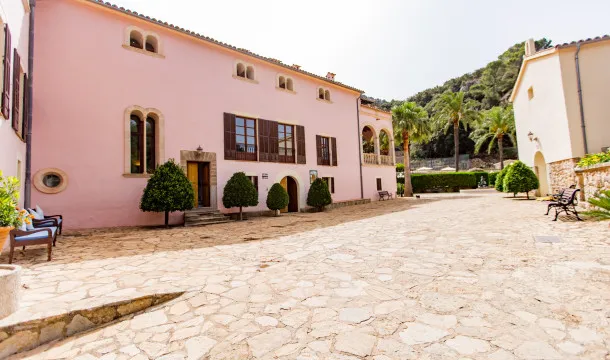 Historic manor house near Esporles — photo 12