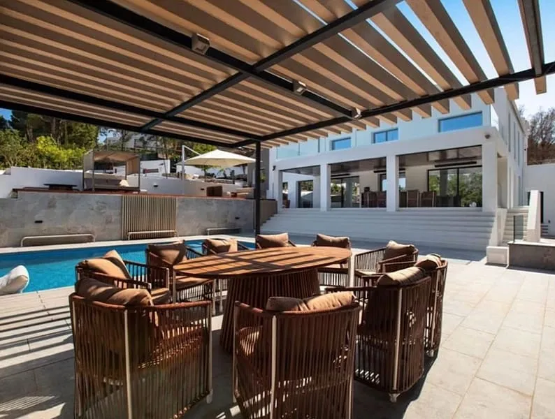 Modern Luxury Villa with Sea Views, Private Cinema, Gym & Football Pitch in Cas Català — photo 2