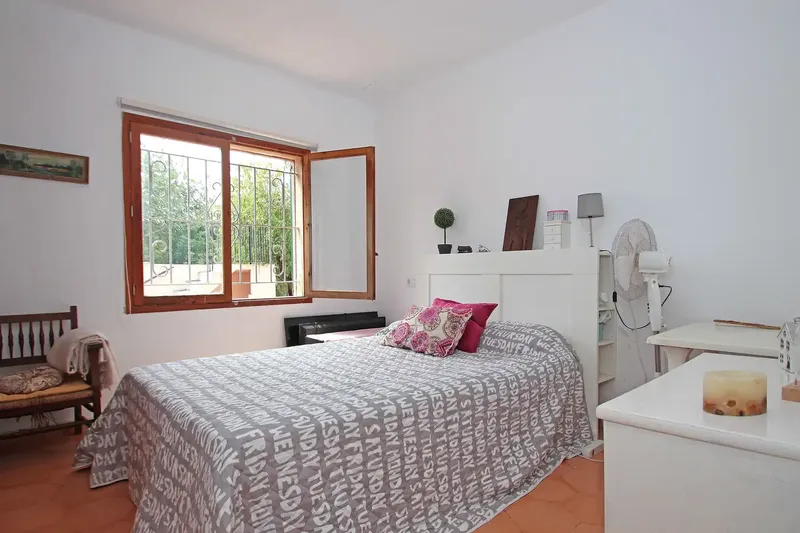 This charming rustic finca was built in 1970 on a natural plot of approx. 4,742 m² near Llucmajor and offers an opportunity — photo 5