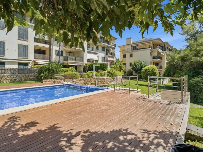 Elegant penthouse available in Sa Teulera, one of the most consolidated and sought-after residential areas of Palma, appreciated for its tranquility — photo 1