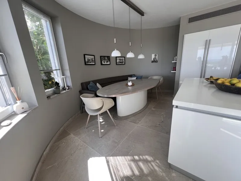 Prestigious Anchorage Hill Residence with Spa, Privacy, and Bay of Palma Views — photo 11