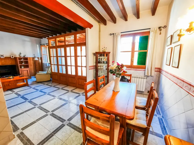 Ref. 2395T – Andratx – Town house in very good condition located in a quiet residential area — photo 1