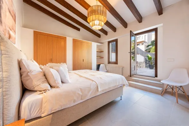 Charming village house for sale with large pool and rental license in Pollença, North Mallorca — photo 9