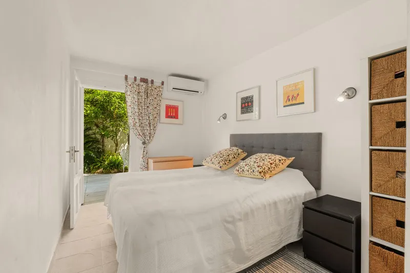 Spacious and Comfortable Double Apartment in Camp de Mar — photo 10