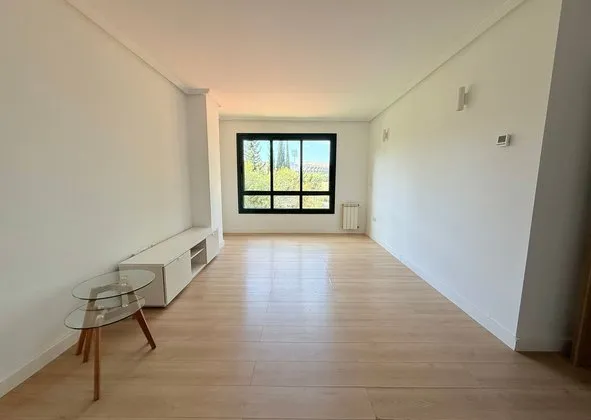 Flat / apartment in Calle de Juan Gris, 39, Son Cotoner, Palma de Mallorca — photo 1