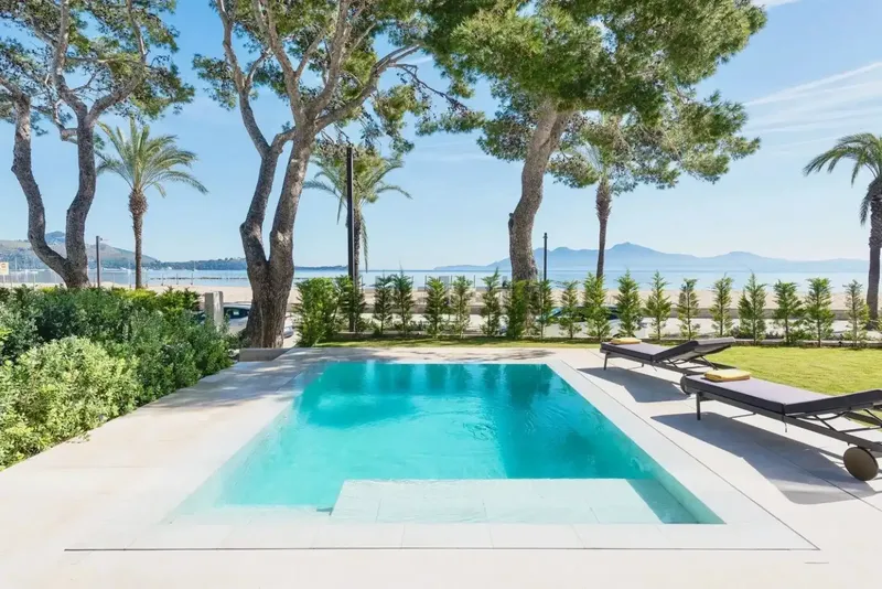 Planta baja unica en primera linea de Pto. Pollensa a estrenar con piscina y jardin privado. Tambien dispone de garaje y parking exterior.Ca — photo 9