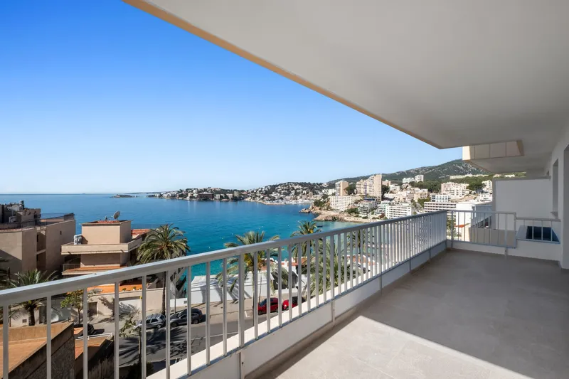 Impressive apartment with sea views and stunning sunsets in Cala Mayor — photo 5